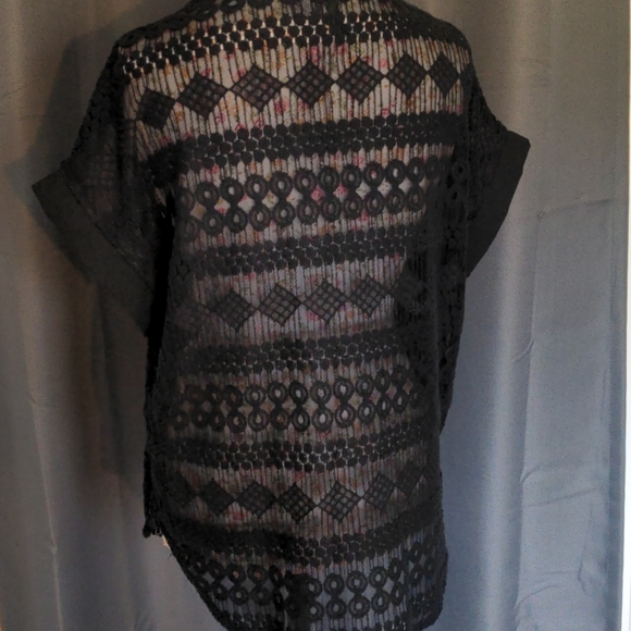 Sexy black lace top or swimsuit cover ! M - Picture 4 of 4